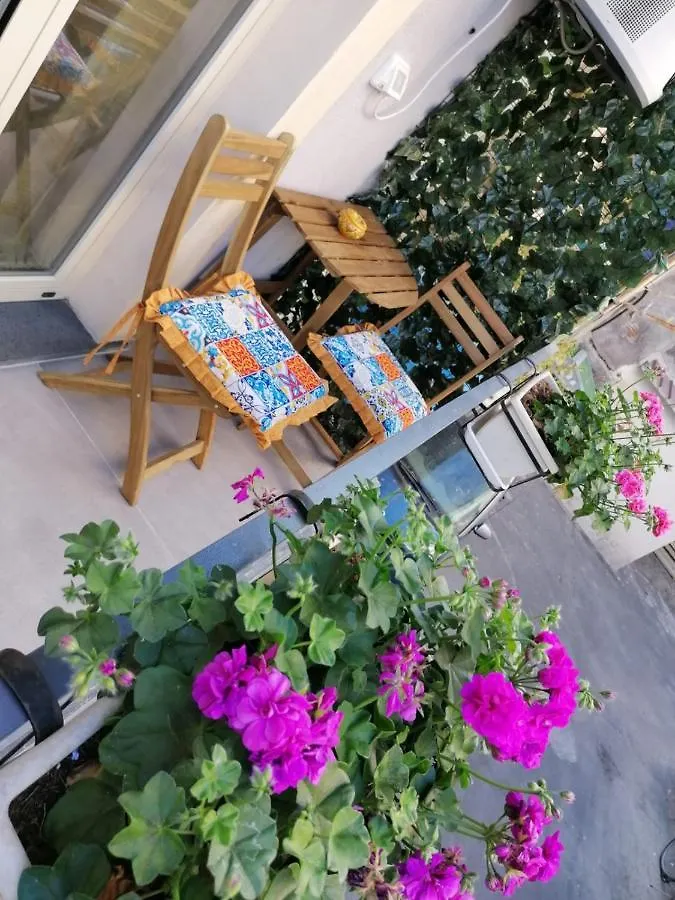 Apartment Ferienwohnung La Casa Di Orlando CTA Italien