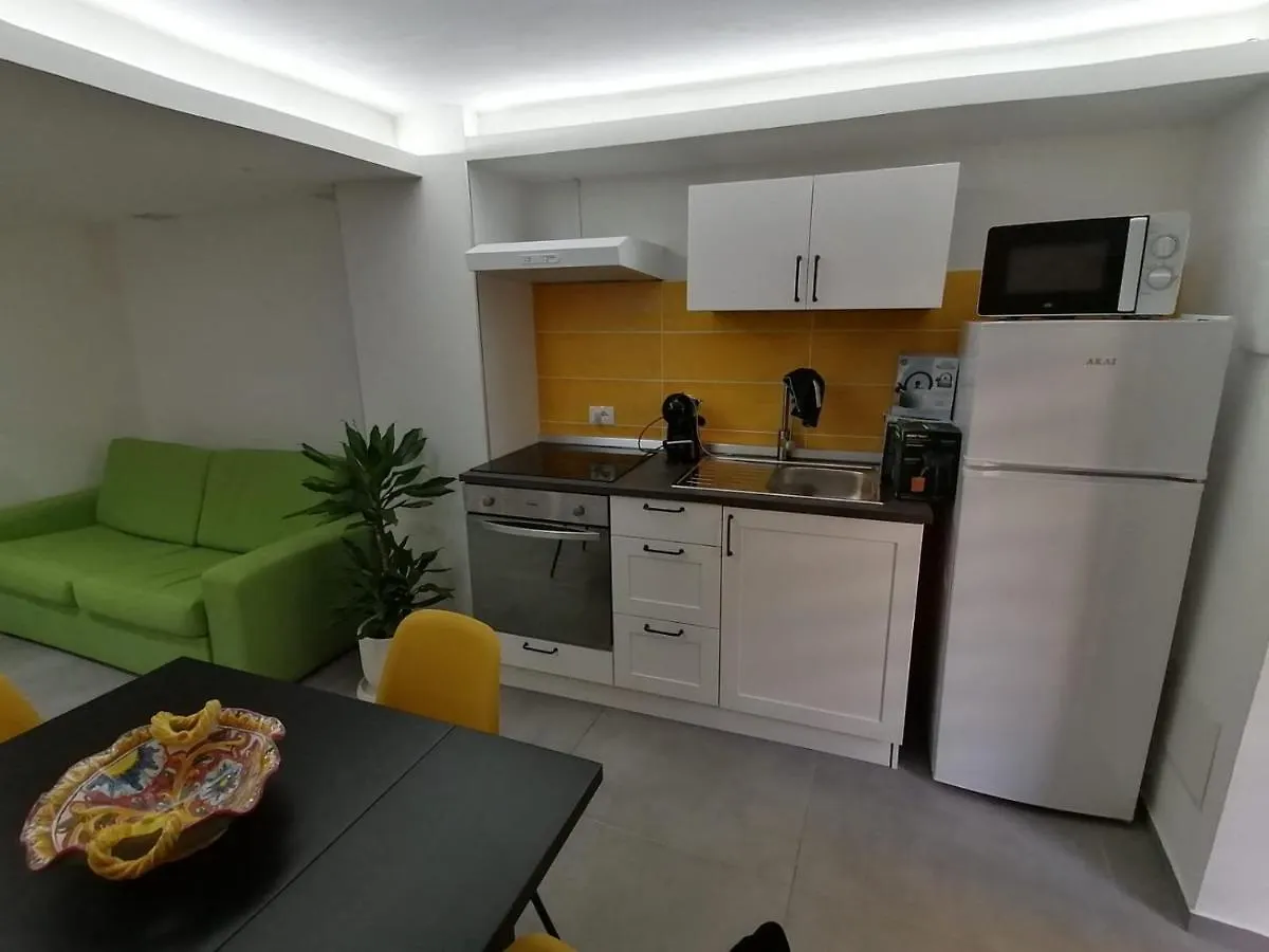 Apartment Ferienwohnung La Casa Di Orlando CTA