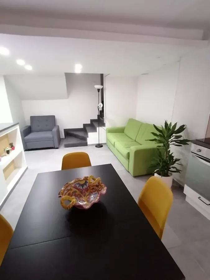 Ferienwohnung La Casa Di Orlando CTA 0*,