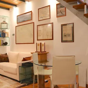 Charming In The Navigli District - 4 People Appartamento Milano